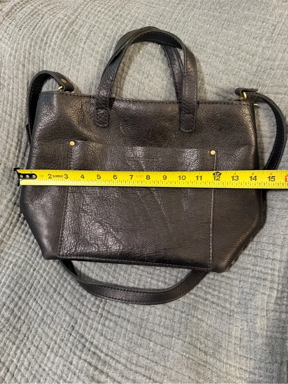 Portland Leather Medium Crossbody Tote with zipper - black